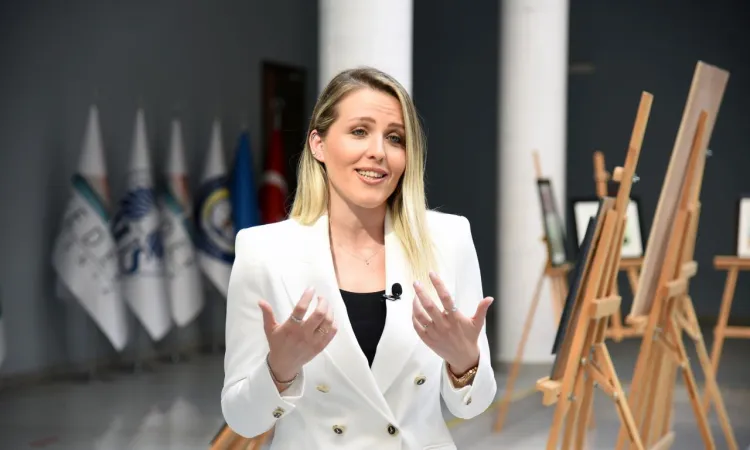 Exhibition “Bridges and People” on Display at IUS