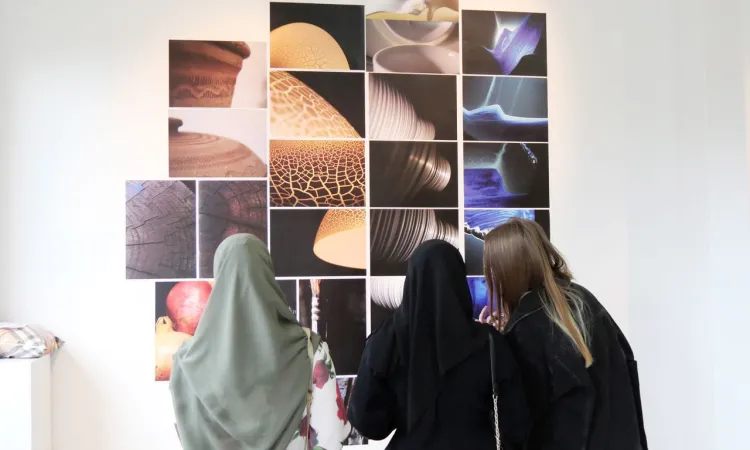 Işık ve Gölge Sergisi - Geleceğin Sanatçıları IUS Galeri'de