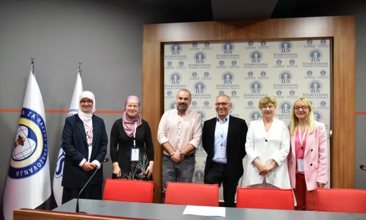 IUS'ta 3. Dil, Edebiyat ve Eğitim Gençlik Konferansı Düzenlendi